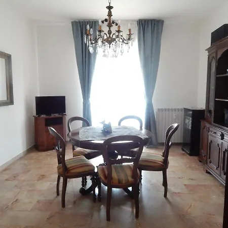 Framar House Appartement *